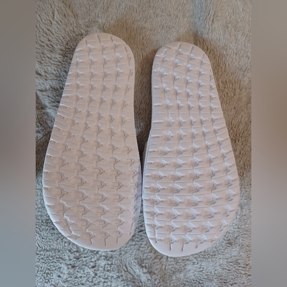 ADIDAS ADILETTE BOOST SLIDES - Picture 3 of 8